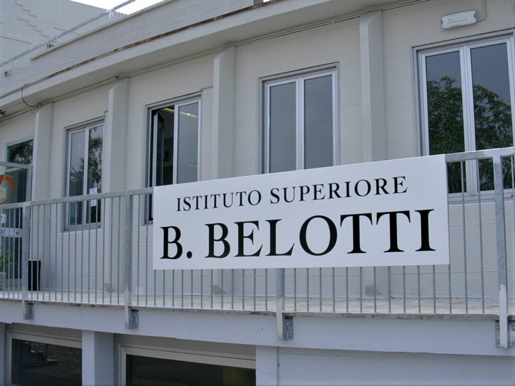 Cartellonistica per istituto scolastico a Bergamo